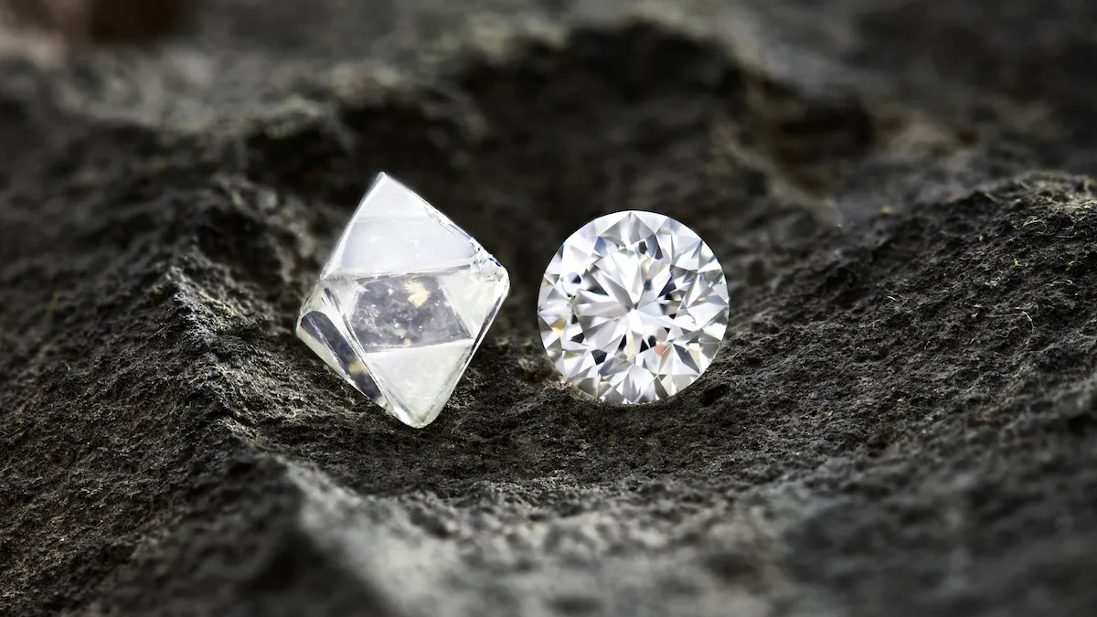 Natural diamonds - raw and polished